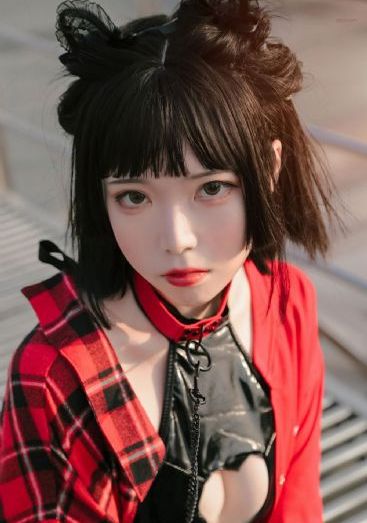 年轻的小婊2中文版