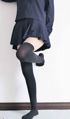 校花娇喘呻吟校长陈若雪视频