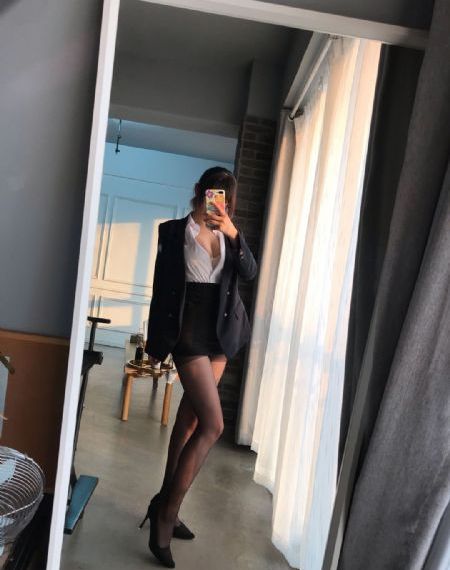 外地女孩疑遭伤害街头崩溃大哭