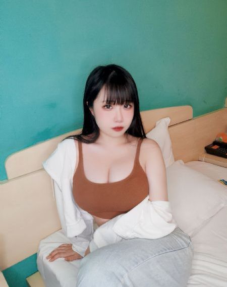年轻的小姨子电影