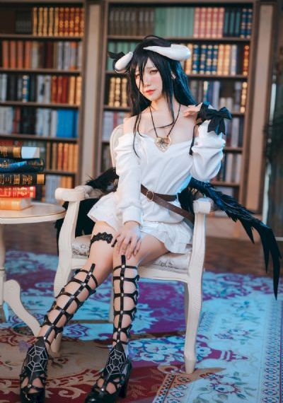 《老师请抱我》
